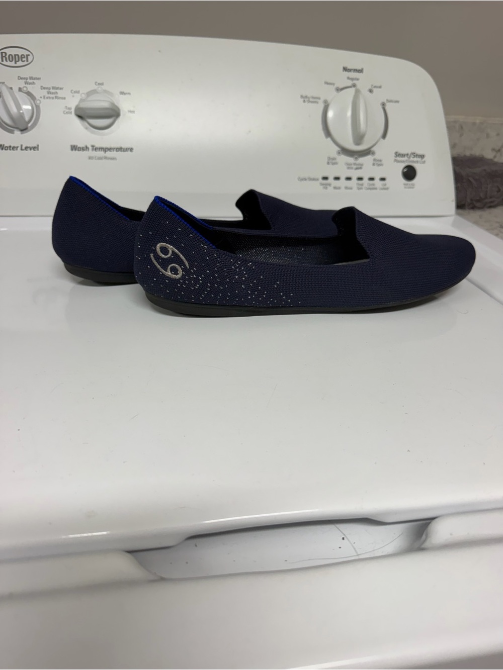 Rothy’s Zodiac Cancer Loafer Size 12